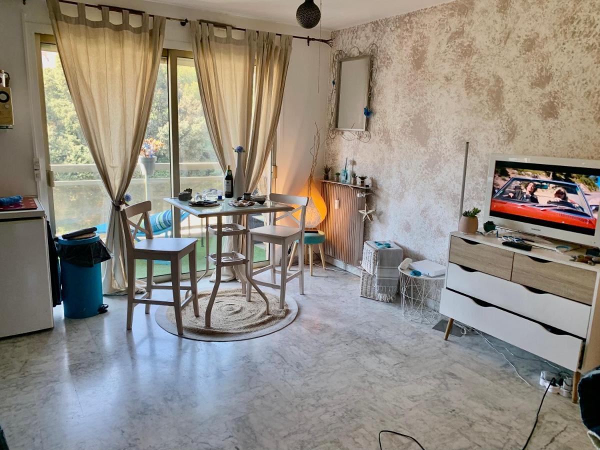 Apartamento Luxurious In 450m From Sea With Terrace And Air Conditioning And Private Parking *